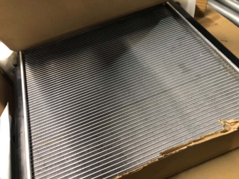 Photo 2 of ***USED - MAJOR DAMAGE - SEE COMMENTS***
DWVO Radiator Complete Radiator Compatible with 2005-2019 Pathfinder Frontier Xterra Suzuki Equator 4.0L V6 5.6L V8