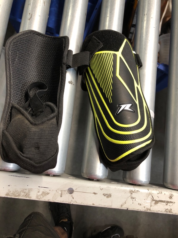 Photo 2 of (READ FULL POST) Soccer Football Shin Guards with Ankle Protection, Super Protective Flexible Low-Profile Adult,Youth, Junior