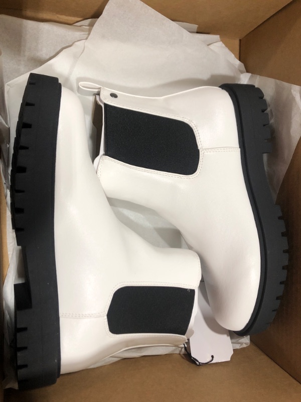Photo 1 of [Size 7.5] VETASTE Womens Lug Sole Platform Leather Chelsea Boots Chunky Block Heel Elastic Non-Slip Combat Comfortable Booties- White