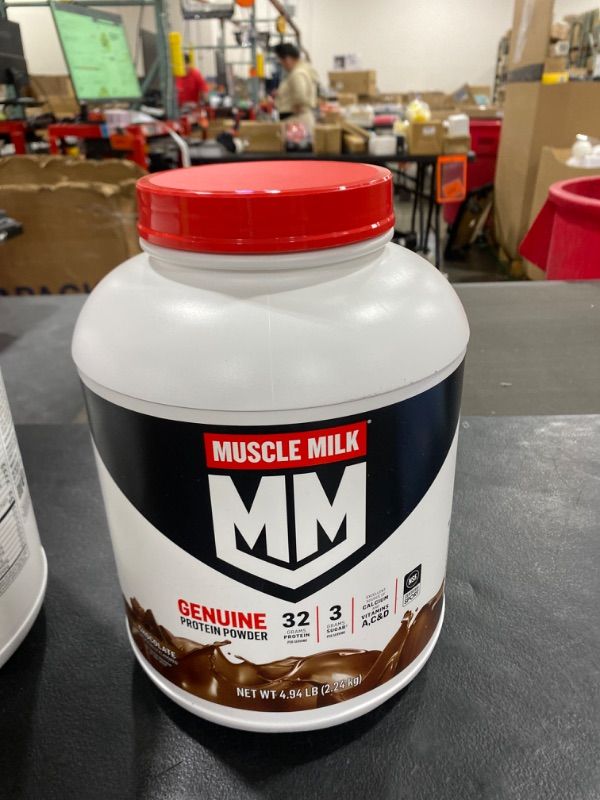 Photo 3 of Muscle Milk Genuine Protein Powder, Chocolate, 4.94 Pound, 32 Servings, 32g Protein, 2g Sugar, Calcium, Vitamins A, C & D, NSF Certified for Sport, Energizing Snack, Packaging May Vary Chocolate 4.94 Pound (Pack of 1)