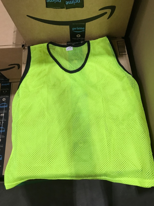 Photo 2 of [Size L] 9 Mesh Training Vests Yellow