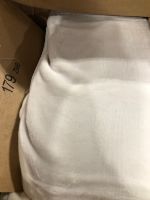 Photo 1 of Bedsure Oversized Big Fleece Blanket Linen - 120x120 Inch Soft Cozy Extra Large Blankets for Bed, Sofa, Couch, Travel, Camping?California King Warm Blanket in Winter Linen Large (120" x 120")