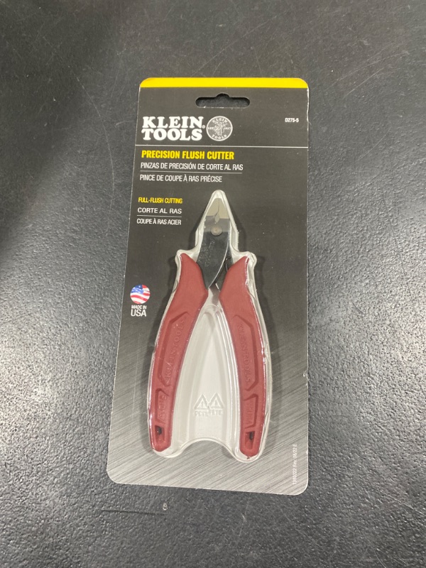 Photo 2 of Klein Tools D275-5 Pliers, Diagonal Cutting Pliers with Precision Flush Cutter is Light and Ultra-Slim for Work in Confined Areas, 5-Inch