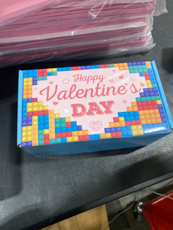 Photo 1 of 28 PACK VALENTINES DAY CARDS, LEGOS