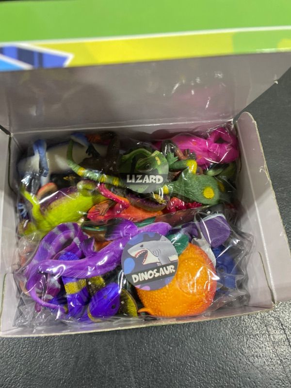 Photo 1 of 12 Pack Lizard Animal Figurines,6" Color-Changeable and Stretchy Reptile Toy Set,for Themed Parties,Goodie Bag Fillers, Carnival Prizes
