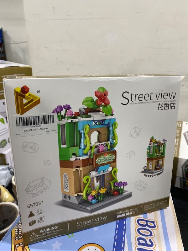 Photo 2 of Building Blocks City Street View Building Toy Florist Building Compatible with Lego 6-12 3+ Year Old or aldult?Florist?
