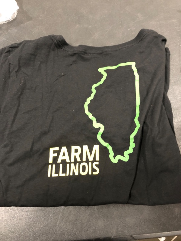 Photo 3 of FARM ILLINOIS JOHN DEER WOMENS 2XL SHIRT  