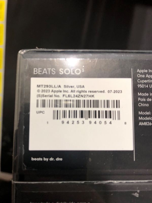 Photo 3 of **BRAND NEW** Beats Solo3 Wireless On-Ear Headphones - Apple W1 Headphone Chip, Class 1 Bluetooth, 40 Hours of Listening Time, Built-in Microphone - Silver (Latest Model) Silver Solo3 Without AppleCare+