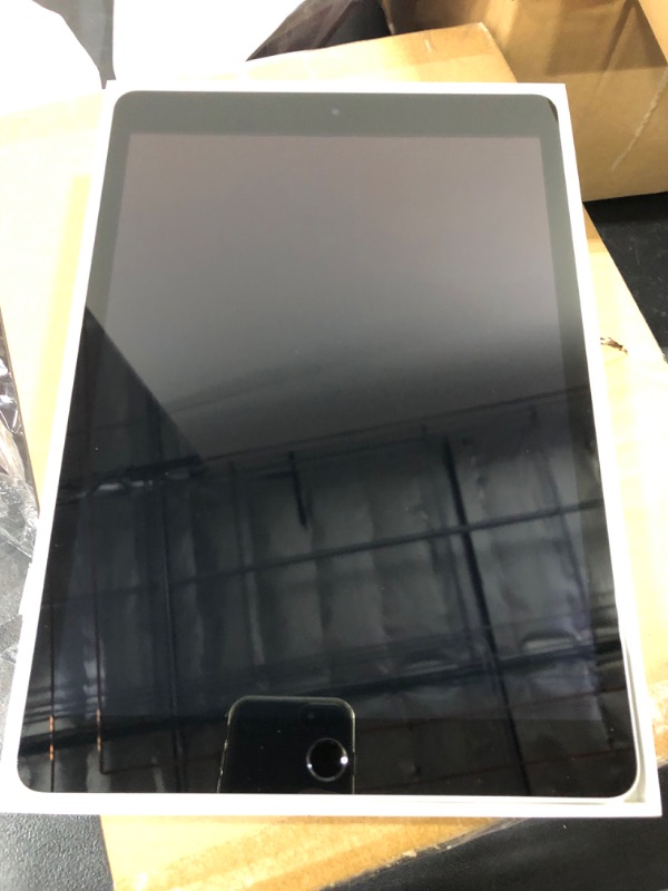 Photo 1 of **BRAND NEW** Apple 2021 10.2-inch iPad (Wi-Fi, 64GB) - Silver (9th Generation) WiFi 64GB Silver