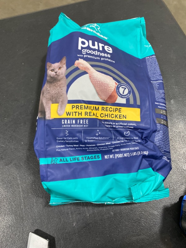 Photo 2 of Canidae Pure Limited Ingredient Premium Dry Cat Food, Real Chicken Recipe, 5 lbs, Grain Free Chicken 5 Pound (Pack of 1)