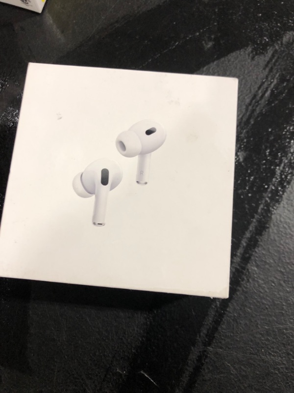 Photo 3 of AirPods Pro (2nd Generation) with MagSafe Case (USB?C)