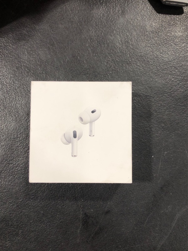 Photo 3 of AirPods Pro (2nd Generation) with MagSafe Case (USB?C)