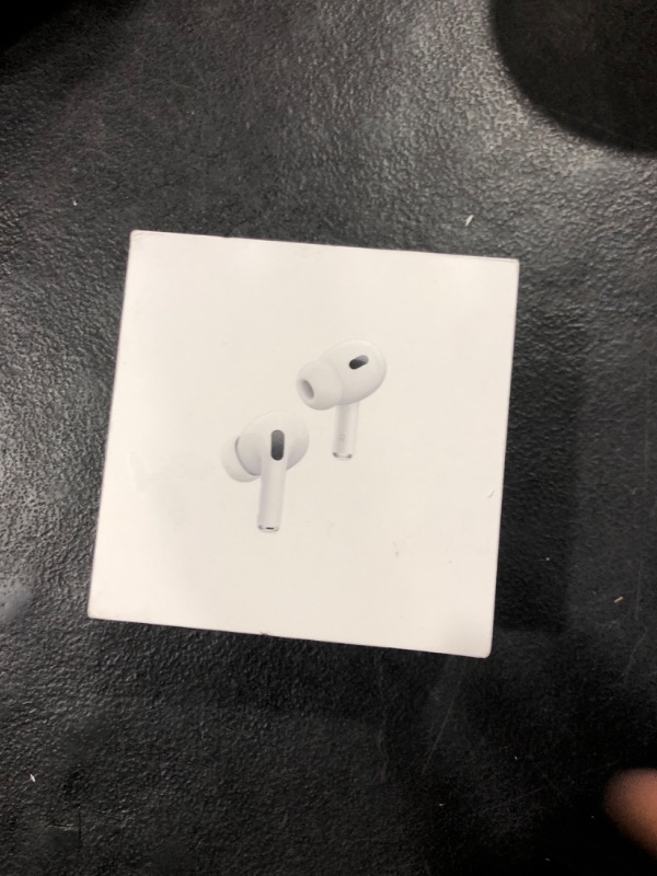 Photo 2 of AirPods Pro (2nd Generation) with MagSafe Case (USB?C)

