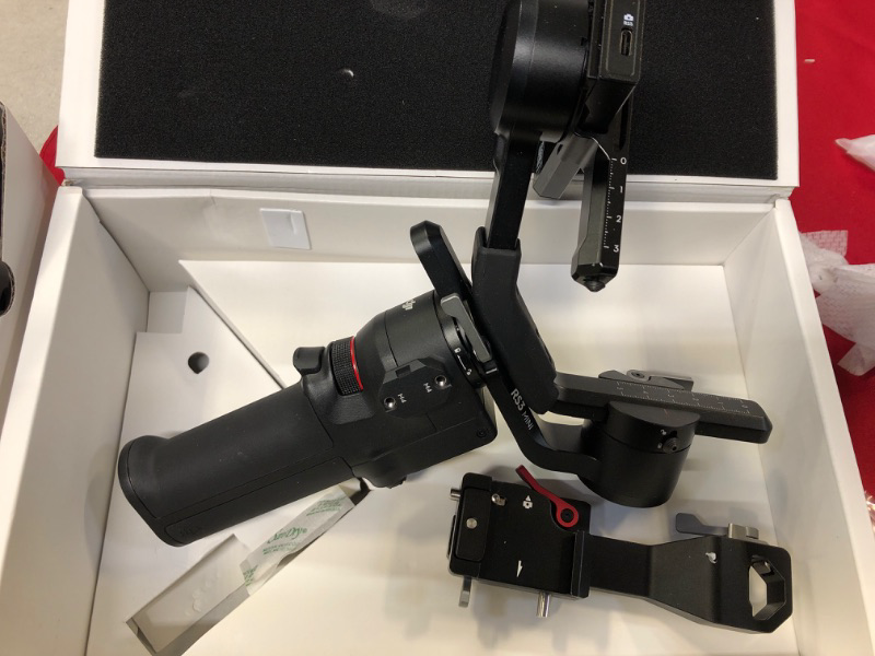 Photo 1 of DJI RS 3 Mini, 3-Axis Mirrorless Gimbal Lightweight Stabilizer for Canon/Sony/Panasonic/Nikon/Fujifilm, 2 kg (4.4 lbs) Tested Payload, Bluetooth Shutter Control, Native Vertical Shooting