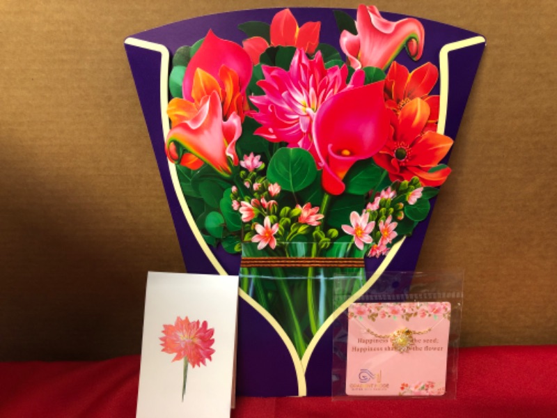 Photo 1 of Airpark Paper Pop Up Bouquet Card,  12 inch 