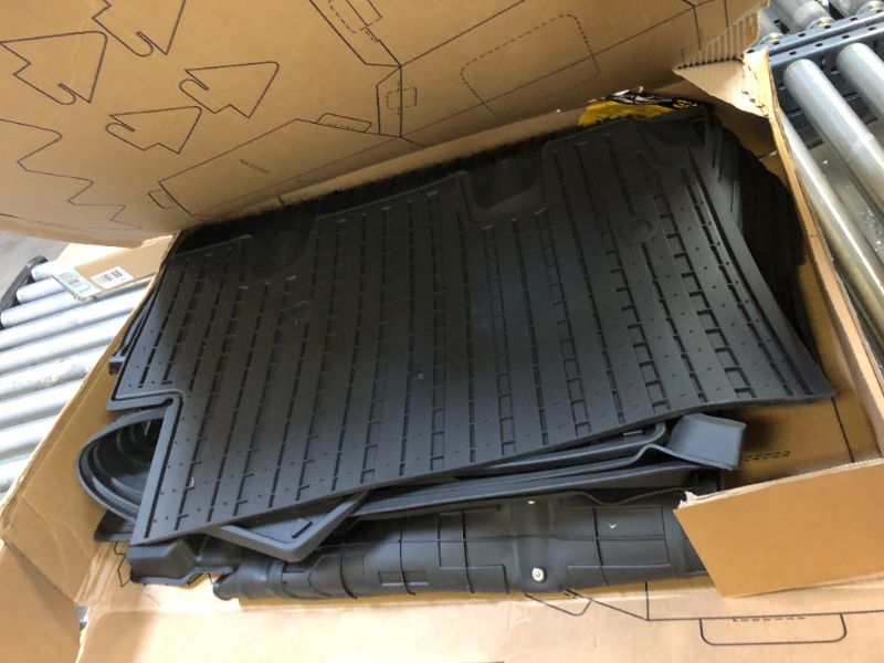 Photo 1 of 3 PC TOYOTA SIENNA 2021-2023 8 SEAT FLOOR MATS