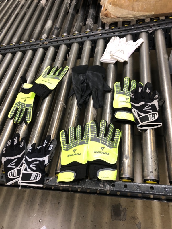 Photo 1 of 6 pairs gloves -- various sizes and styles 