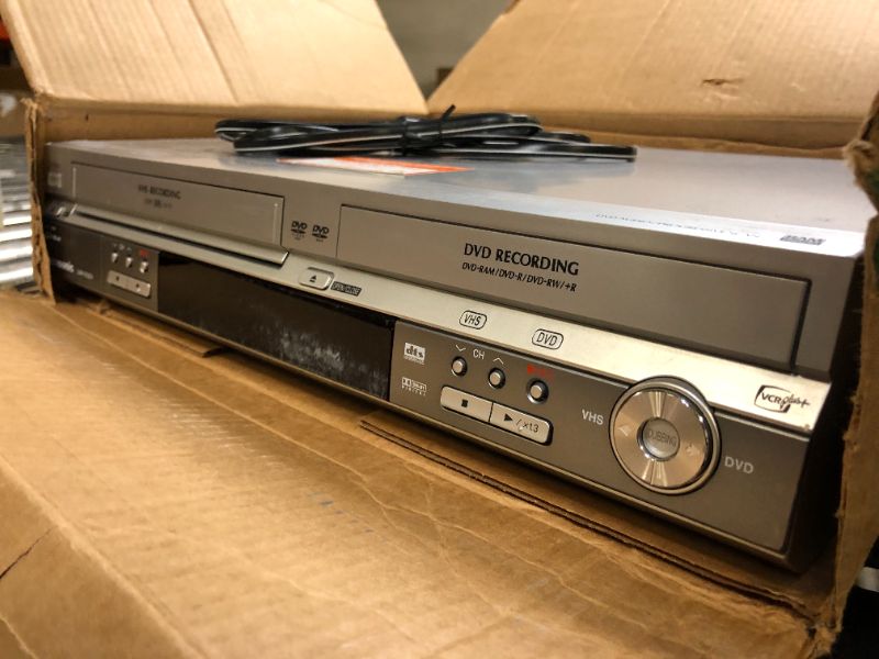 Photo 5 of Panasonic DMR-ES30VS DVD Recorder/VCR Combo