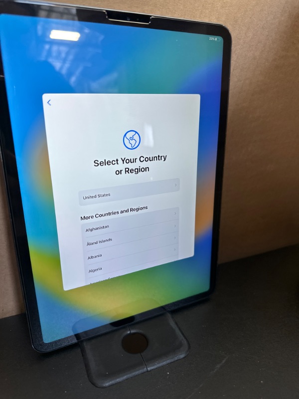 Photo 2 of Apple iPad Pro (11-inch, Wi-Fi, 64GB) - Space Gray (2018) (Renewed)