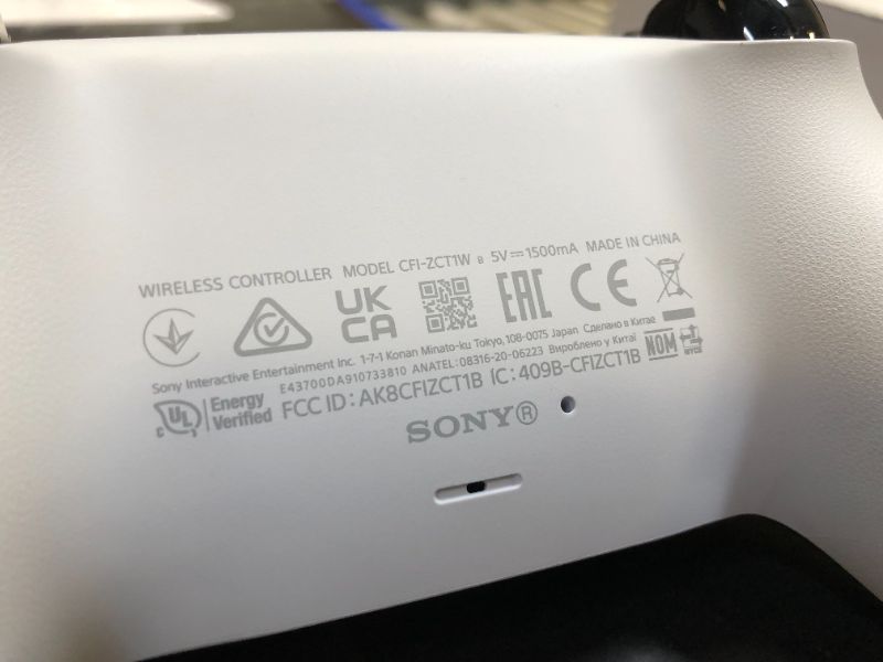 Photo 8 of PlayStation®5 Digital Edition (slim)