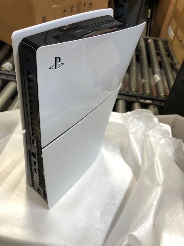 Photo 2 of PlayStation®5 Digital Edition (slim)