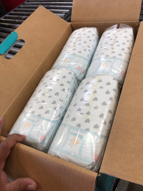 Photo 2 of Pampers Cruisers Disposable Diapers One Month Supply - Size 4 (160ct)
