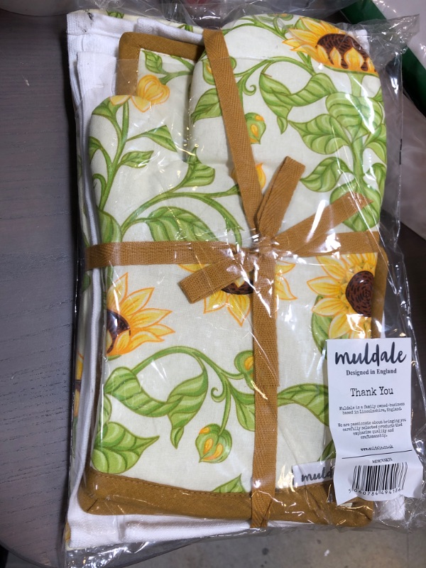 Photo 2 of Muldale Sunflower Oven Mitts Pot Holders and Kitchen Towels - 5 Pack - Sunflower Kitchen Towels Dish Towels for Kitchen - Sandringham Sunflower Kitchen Decor and Accessories