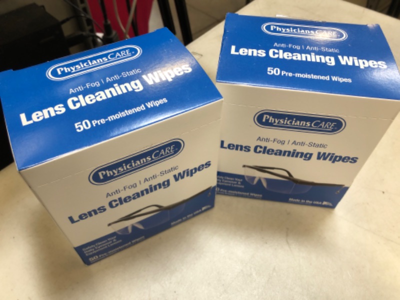Photo 2 of 2 pack 
PhysiciansCare Lens Cleaning Wipe, 5" X 7", 50/Box (91294)
