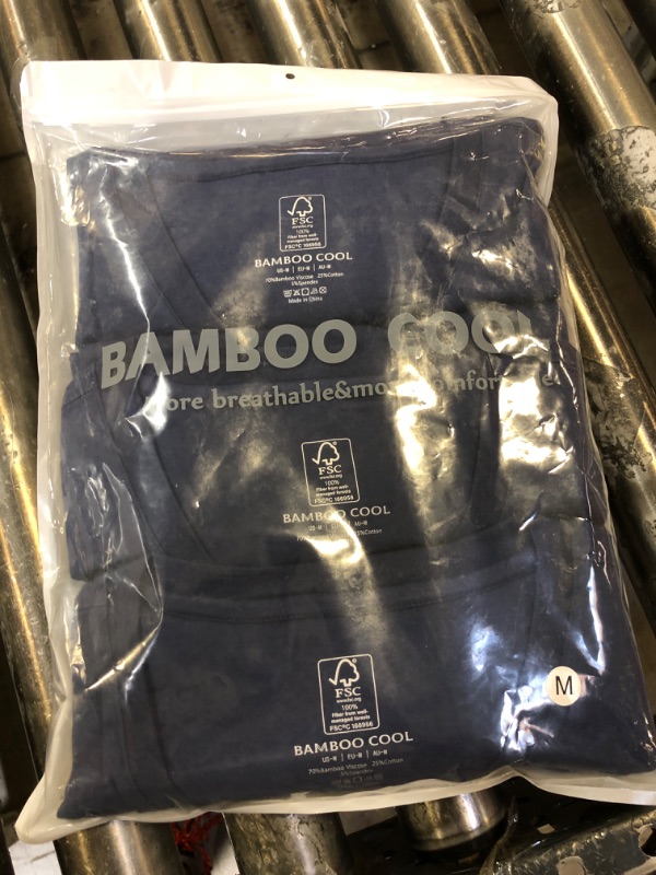 Photo 2 of BAMBOO COOL Men's T-Shirts Solid Short Sleeve V-Neck T-Shirt Multipack Bamboo Viscose T-Shirt for Men
Size: M