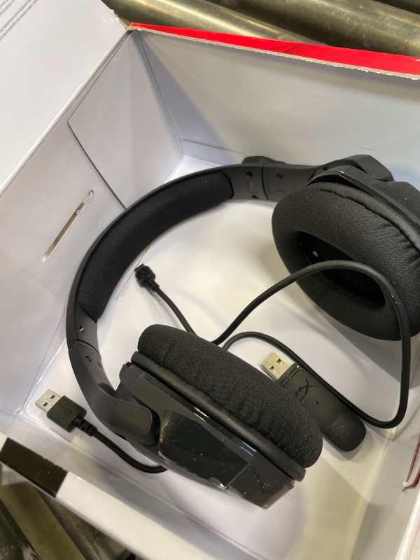 Photo 2 of HyperX Cloud Stinger Core – Wireless Lightweight Gaming Headset, DTS Headphone:X spatial audio, Noise Cancelling Microphone, For PC, Black Black Wireless Stinger Core