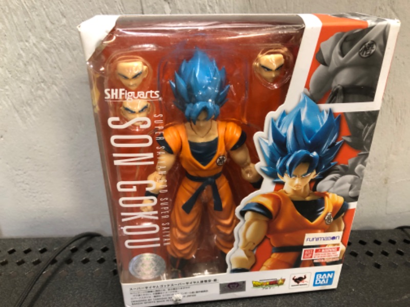 Photo 2 of Bandai Dragon Ball God Super Saiyan Goku Action Figure Set 5 Pieces
