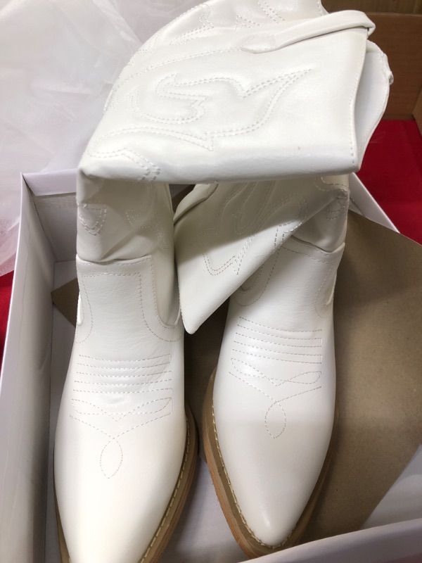 Photo 1 of  Cowboy Boots for Women,Western Pointed Toe Chunky Heel Pull-On Knee High Cowgirl Boots Fashion Embroidered Tall Boots 7