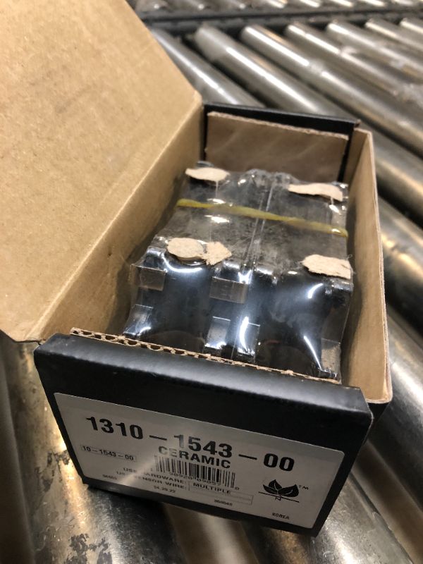 Photo 1 of Dynamic Friction Company 3000 Ceramic Brake Pads 1310-1812-00-Rear Set DFC 3000 Ceramic Brake Pads