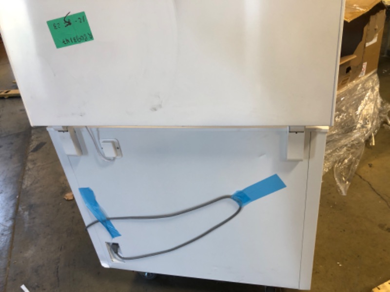Photo 4 of 8.7 cu. ft. Manual Defrost Chest Freezer in White
magic chef