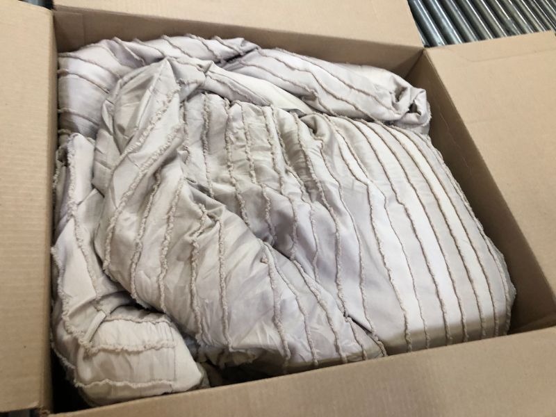 Photo 3 of Andency Khaki Comforter Set King Size, 3 Pieces Boho Tufted Bedding Comforter Set, All Season Lightweight Soft Microfiber King Bed Comforter Set (1 Boho Comforter & 2 Pillowcases) Khaki King