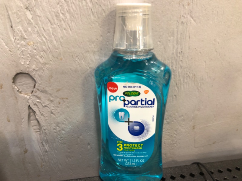 Photo 2 of Polident Pro Partial Fluoride Mouthwash Step 3 Protect Mouthwash for Teeth and Decay,Cavity 11.3 Fl Oz (333 mL)
