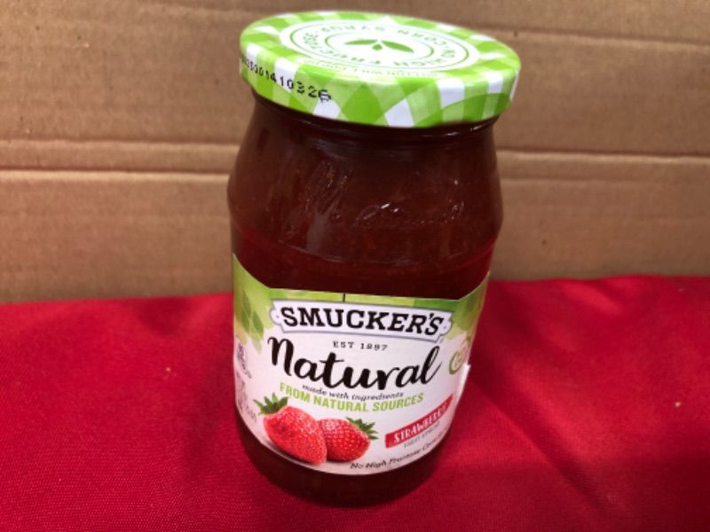 Photo 2 of  1pcs Exp 04/2025 ----Smucker's Natural Fruit Spread 17.25oz Jar  (Strawberry)
