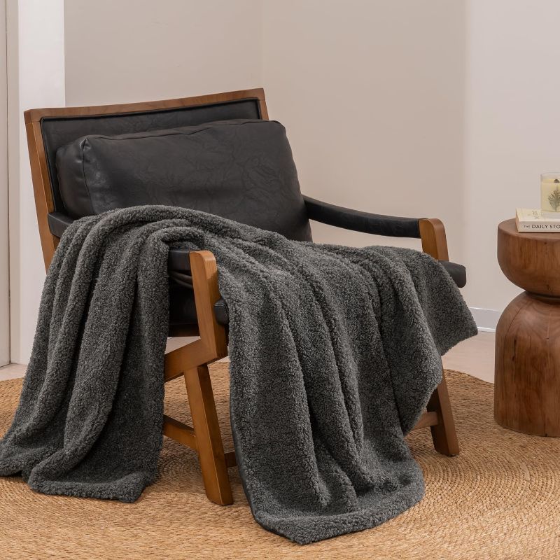 Photo 1 of 
EVERGRACE Ultra Soft Boucle Teddy Sherpa Throw Blanket Fuzzy Fleece Blanket Cozy Couch Cover Comfy Faux Fur Bed Throw and Blanket Warm Decorative Throws for...