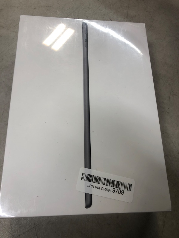 Photo 3 of Apple iPad 10.2-inch Wi-Fi 256GB (2021, 9th Generation) - Space Gray