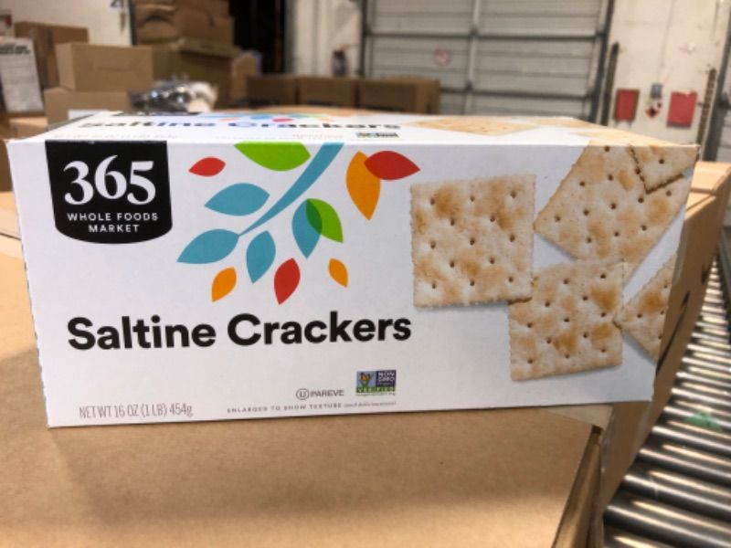 Photo 2 of 365 by Whole Foods Market Cracker Saltines 16 Ounce *** Exp. 05/13/2024 ***