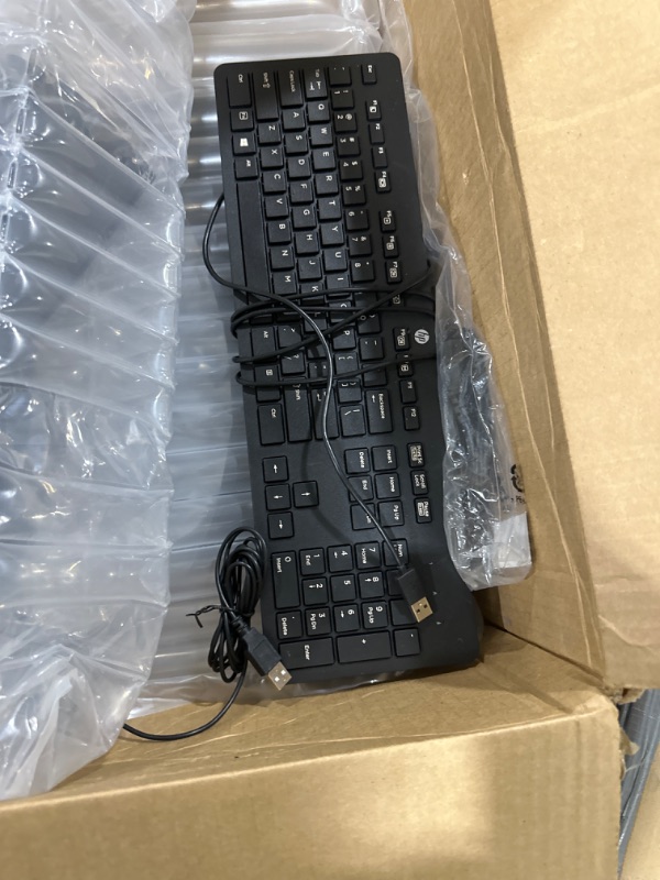 Photo 1 of HP ProOne 600 23-inch G2 AIO i5-6500 Non-Touch All-in-One PC, 3.2 GHz, 8GB DDR4, 1TB DVDRW W7P64/W10, Windows 10 Pro (Renewed)
