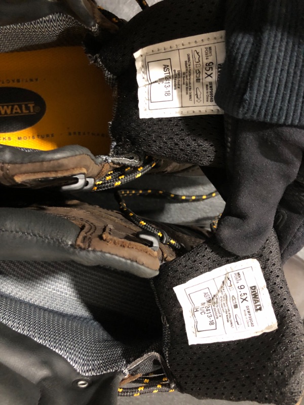 Photo 2 of (9.5) DeWalt Recip 6" Steel Toe Men's Work Boots