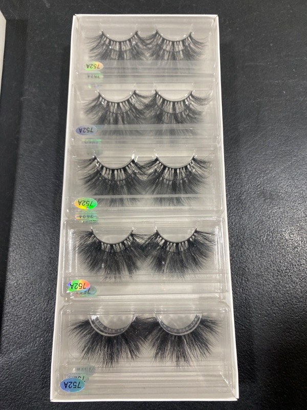 Photo 1 of 15 PAIRS MINK EYELASHES- MIXED STYLES