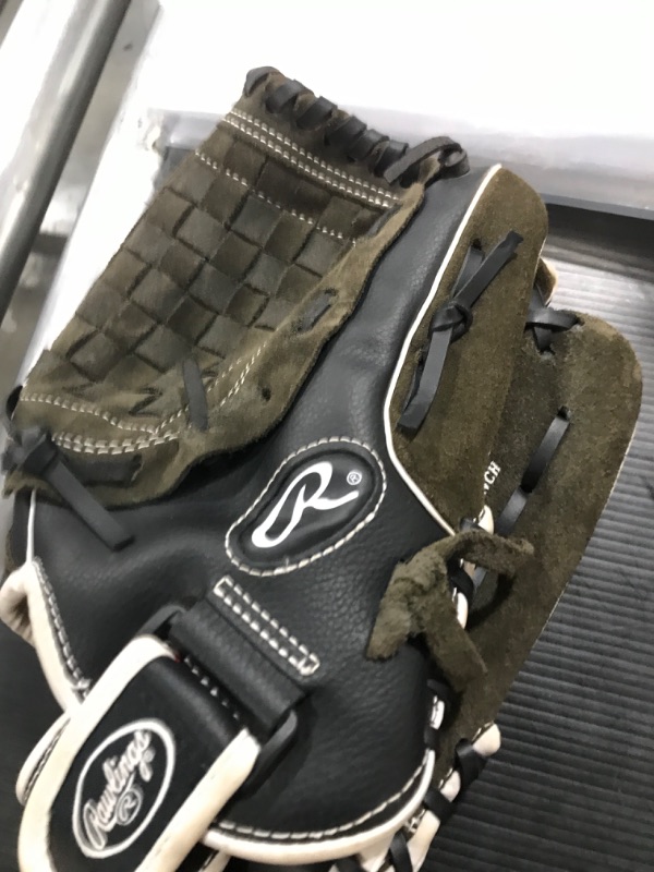 Photo 1 of Rawlings Baseball Glove 12.5in