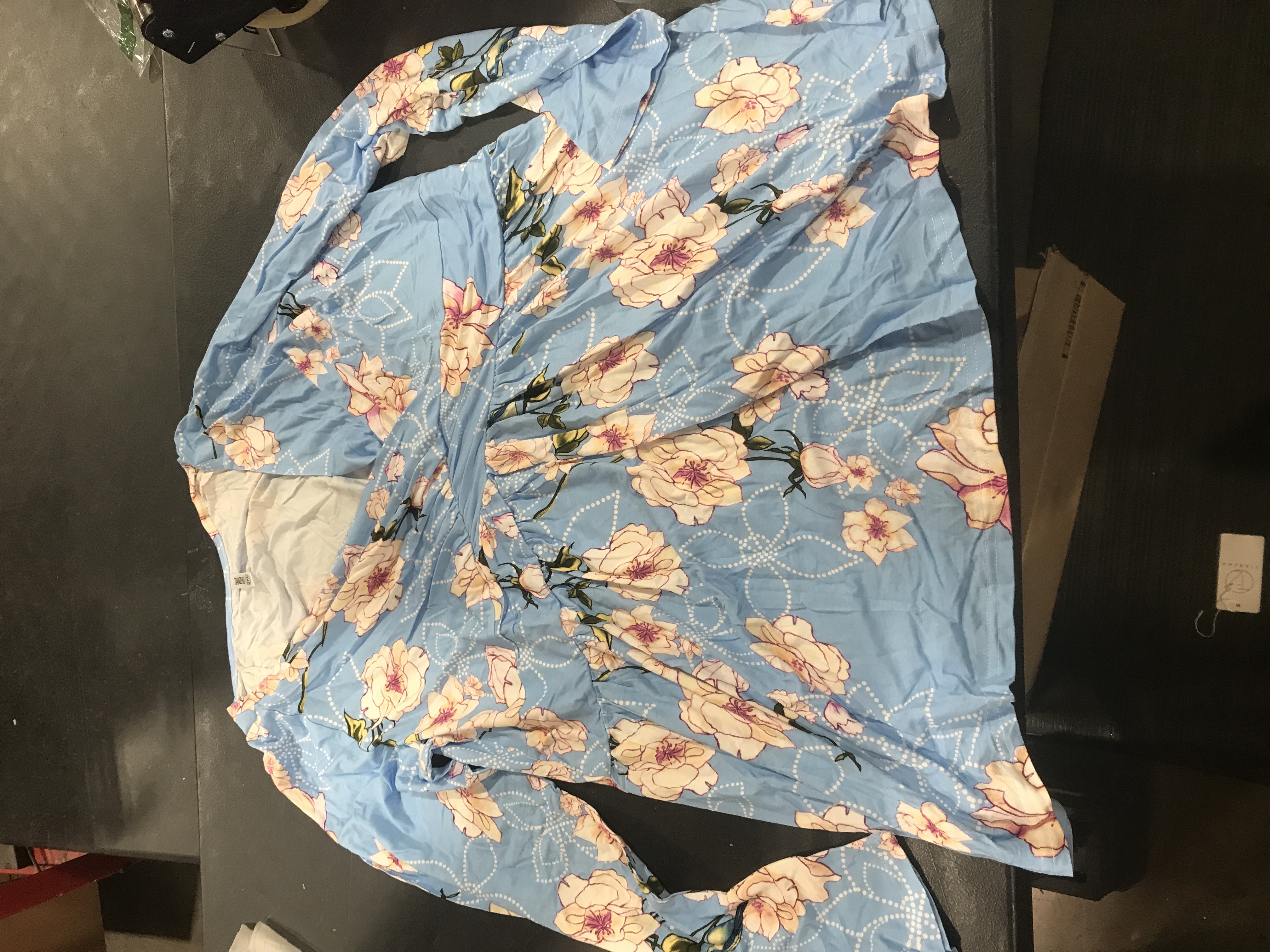 Photo 1 of FLORAL BLOUSE WOMAN 2XL