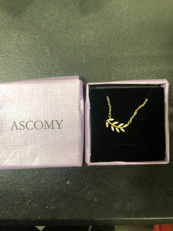 Photo 2 of ASCOMY Dainty Gold Pendant Necklace 14k Gold Plated Delicate Tiny Love Heart Star CZ Leaf Pendant Necklace Simple Necklaces Everyday Jewelry for Women Sideways CZ Leaf-42CM-Gold