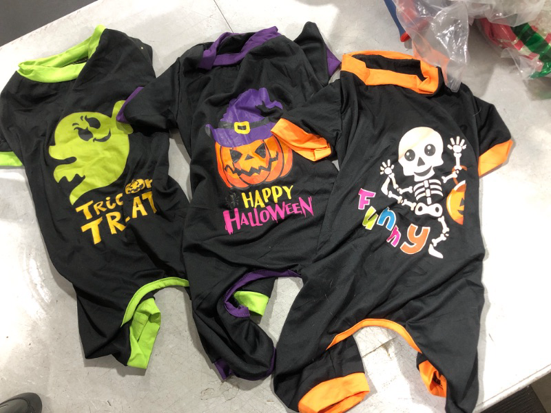 Photo 2 of (L) 3 Pieces Halloween Dog Jumpsuit Pet Pajamas Dog Skull Pumpkin Ghost Puppy Rompers Bodysuit Halloween Style Puppy Clothes Shirt Dog Apparel Jumpsuit for for Pet Puppy Dog Cat