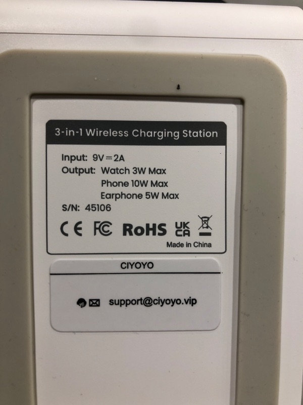 Photo 2 of 3-in-1 Wireless Charging Station RoHS
