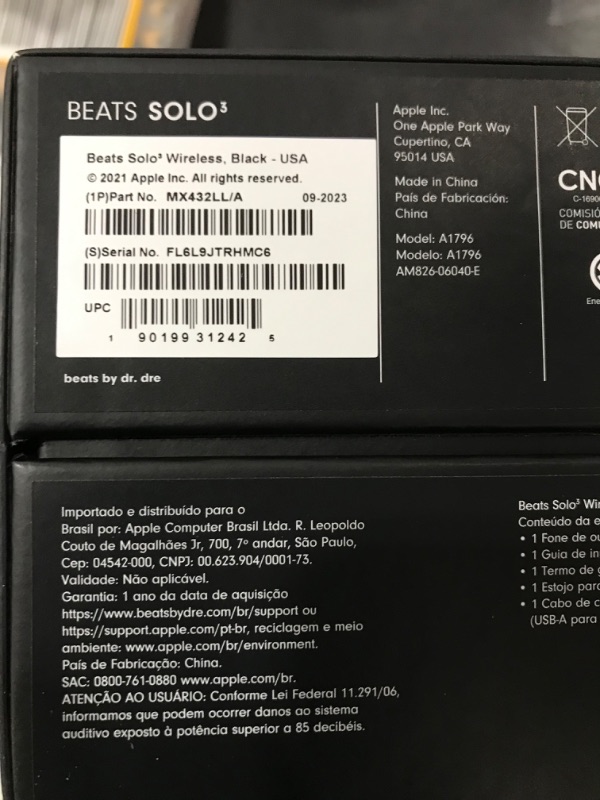 Photo 5 of Beats Solo3 Wireless On-Ear Headphones - Apple W1 Headphone Chip, Class 1 Bluetooth, 40 Hours of Listening Time, Built-in Microphone - Black (Latest Model)