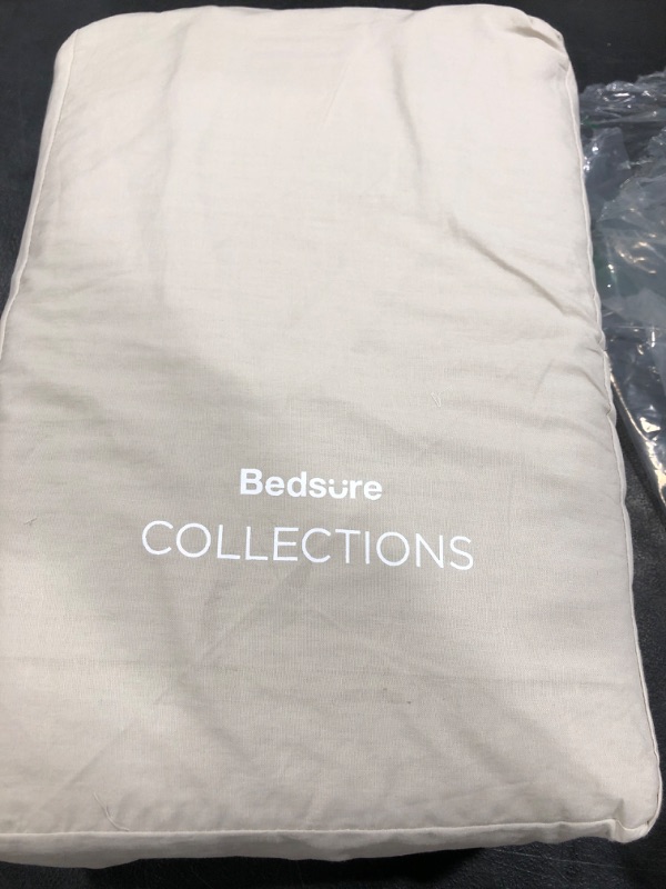 Photo 1 of BEDSURE SHEET SET 
UNKNOWN SIZE 